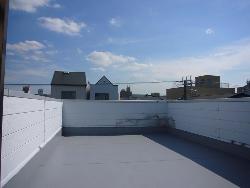 Other local. Local (11 May 2013) Shooting wide! roof balcony