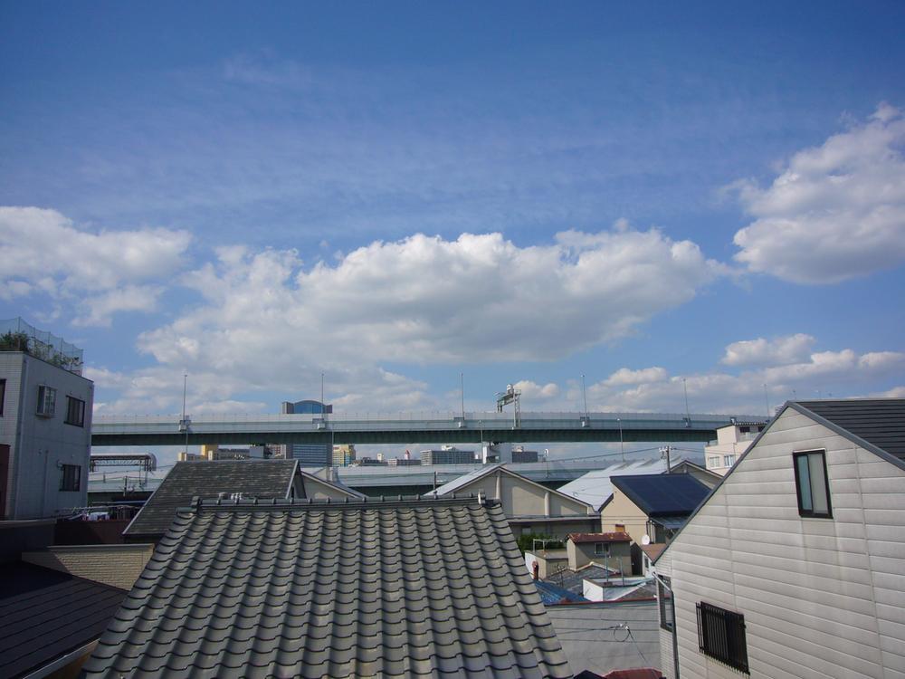 View photos from the dwelling unit. View from local (September 2013) Shooting