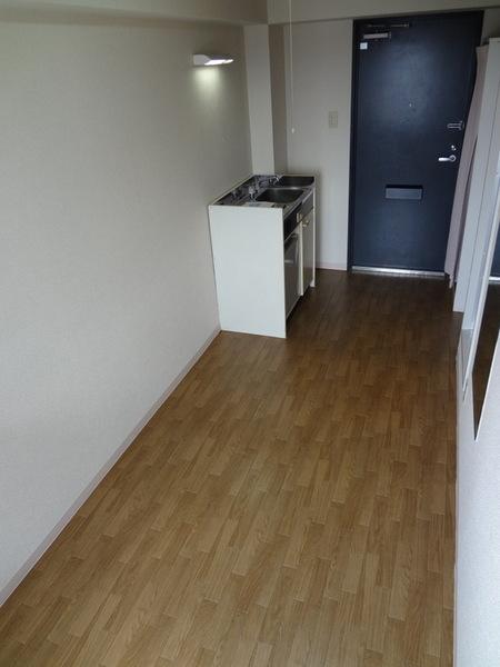 Living and room.  [Minato-ku, rent] The room perfect for only those who sleep ☆ 