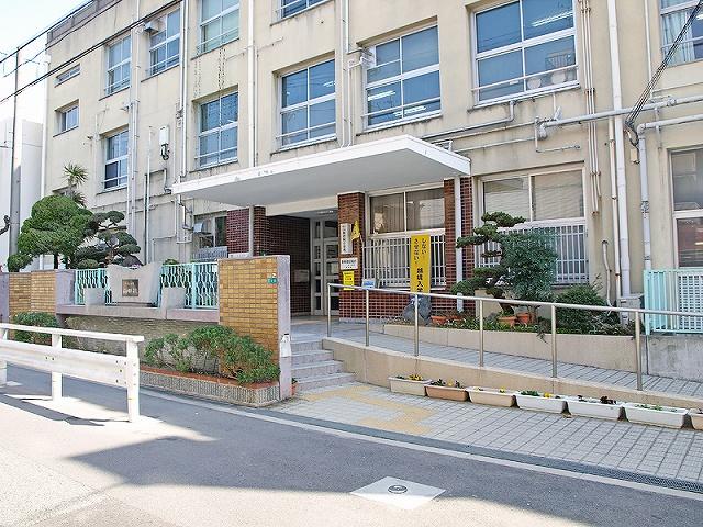 Primary school. Minamiichioka until elementary school 80m