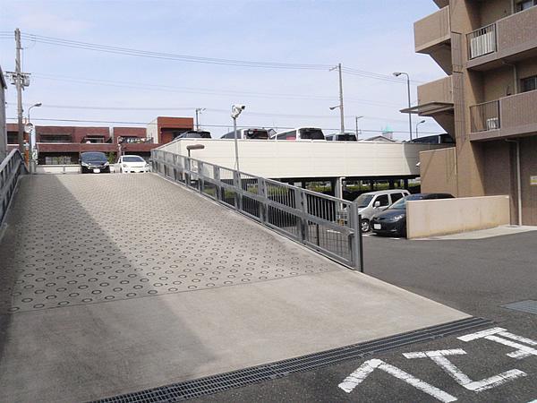 Parking lot