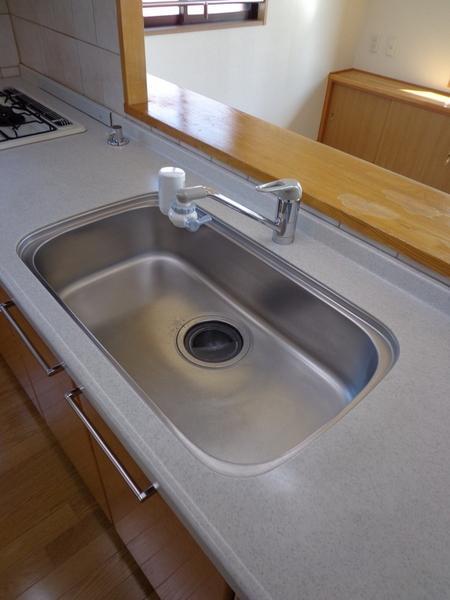 Kitchen.  [Minato-ku, real estate buying and selling] Shiny ~