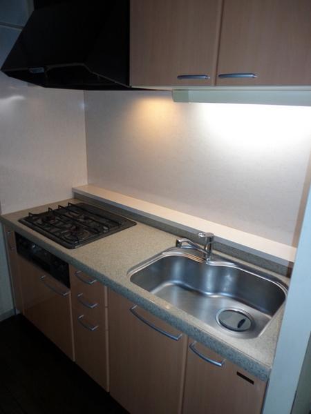 Kitchen.  [Minato-ku, real estate buying and selling] System kitchen