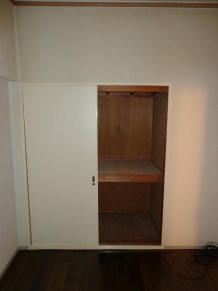 Receipt.  [Minato-ku, real estate buying and selling] There are storage