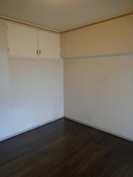 Non-living room.  [Minato-ku, real estate buying and selling] A calm Western-style