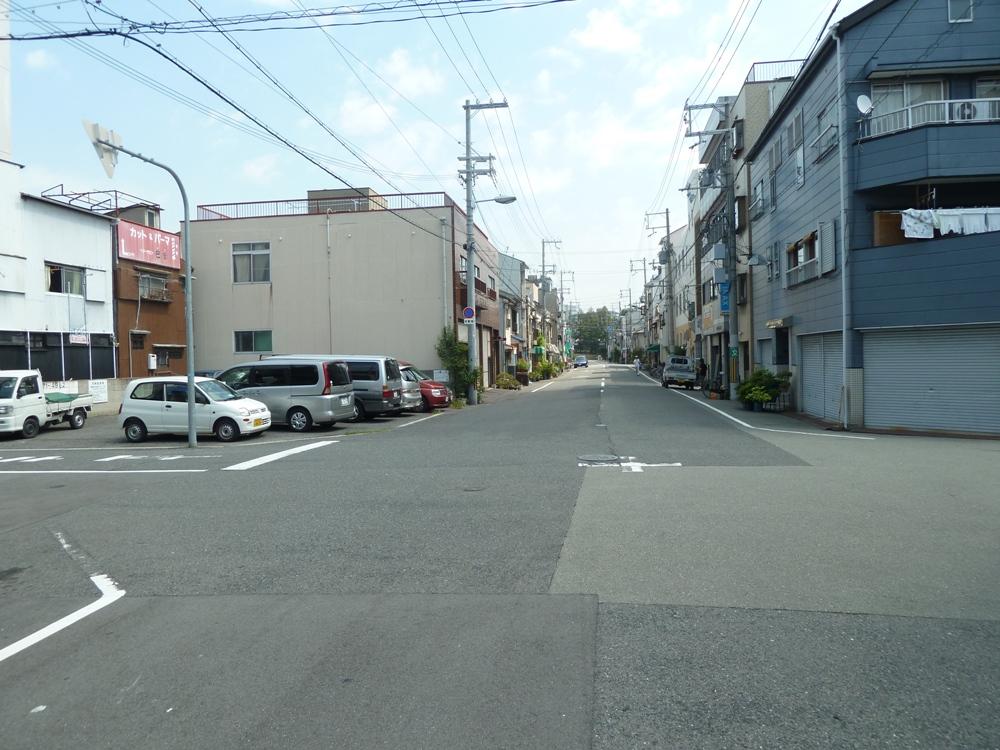 Local appearance photo. Local (08 May 2013) Shooting