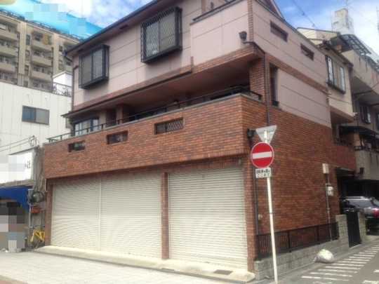 Local appearance photo. It is facing the harbor street. 