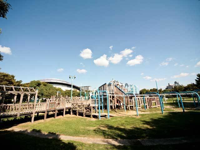 park. 700m until Yahataya park (park)