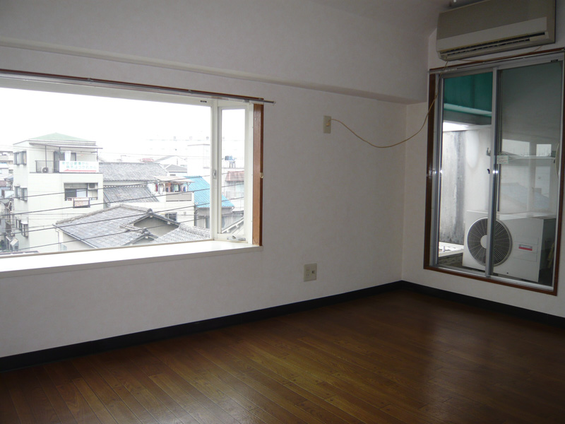 Other Equipment. bay window