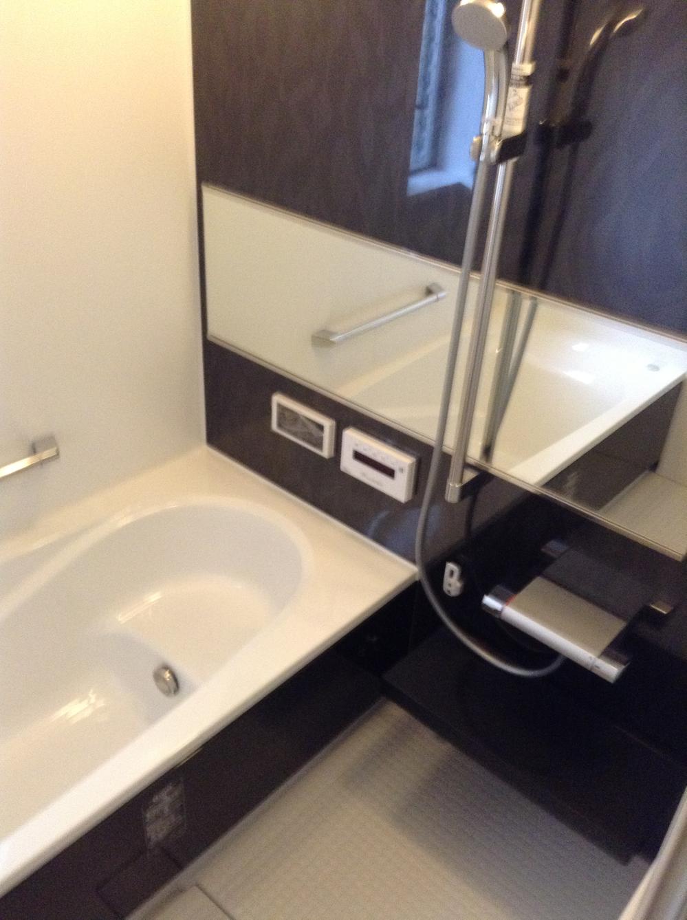 Model house photo. Only One Maibasu room in the system bus rich colors