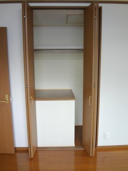 Receipt.  [Minato-ku, real estate buying and selling] Here also there housed in the room