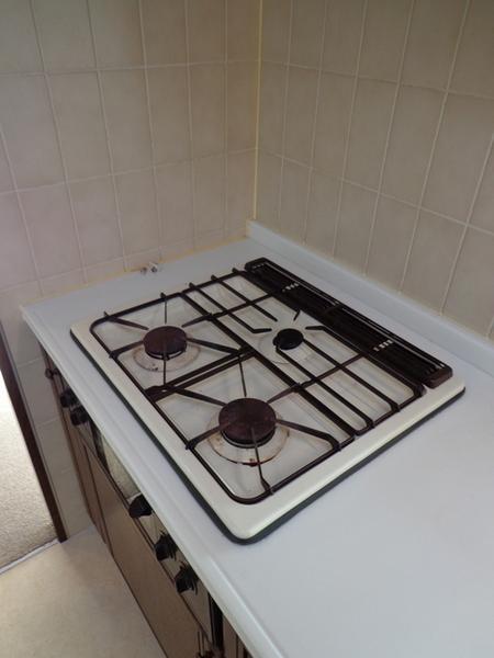 Kitchen.  [Minato-ku, real estate buying and selling] 3-neck gas stove