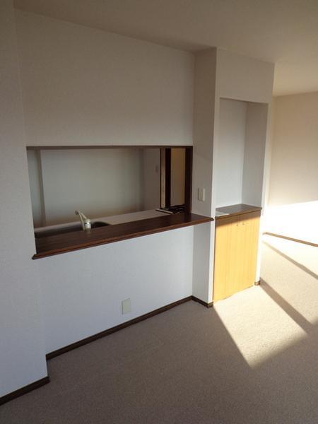 Living.  [Minato-ku, real estate buying and selling] Yang per good