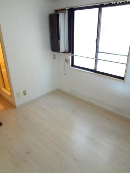 Living and room.  [Minato-ku, rent] It is a good hit yang