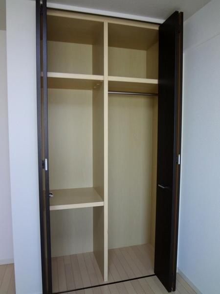 Receipt.  [Minato-ku, real estate buying and selling] Also there is a large closet in this room