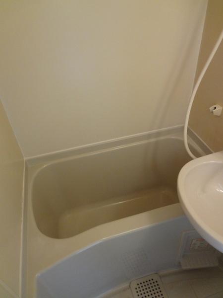 Bath.  [Minato-ku, rent] Unit bus with a space