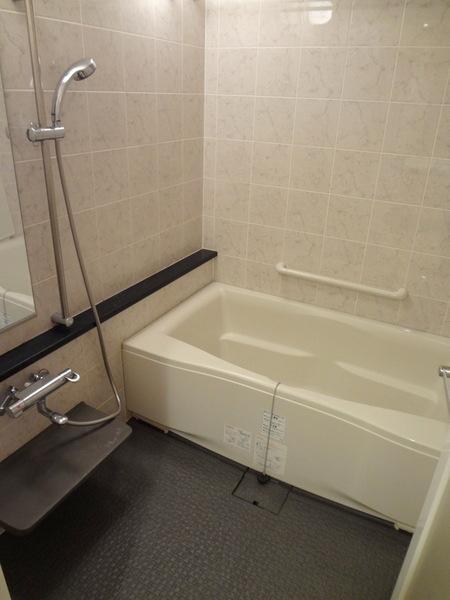 Bathroom.  [Minato-ku, real estate buying and selling] Big
