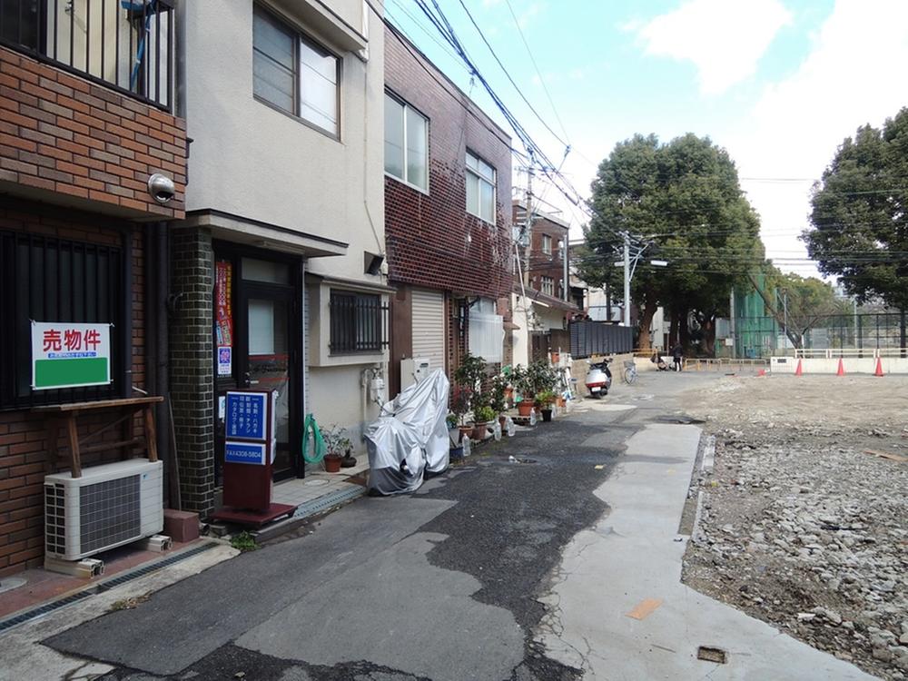 Local photos, including front road. Park immediately. Urban oasis is.