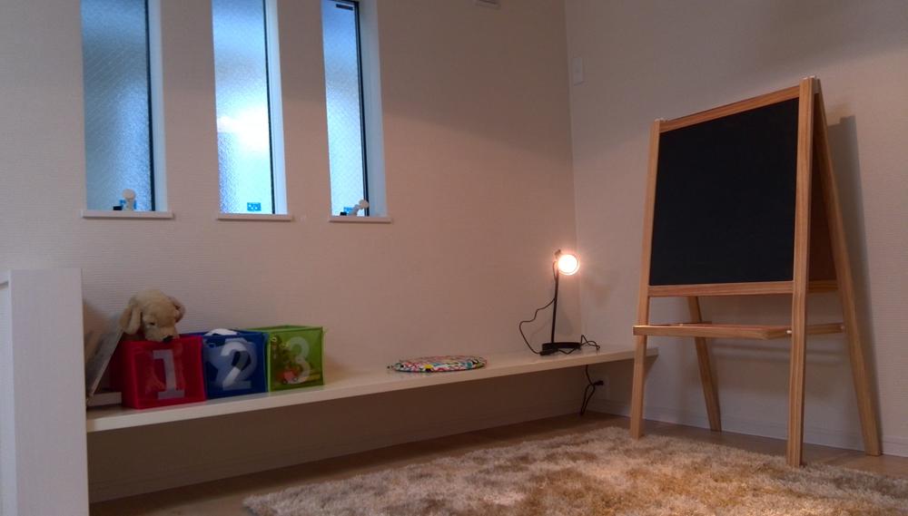 Non-living room. Featured Kids Room.