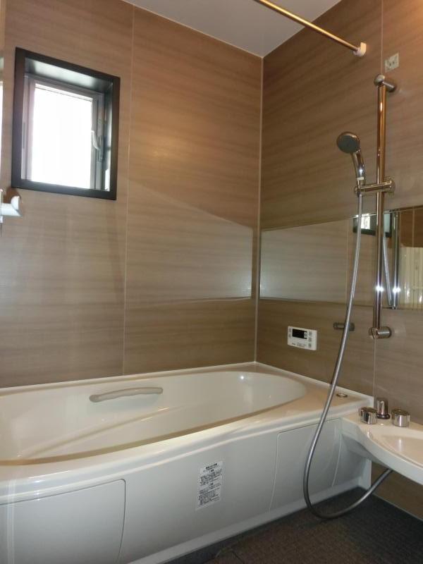 Bathroom. Loose carefree 1 tsubo bus!