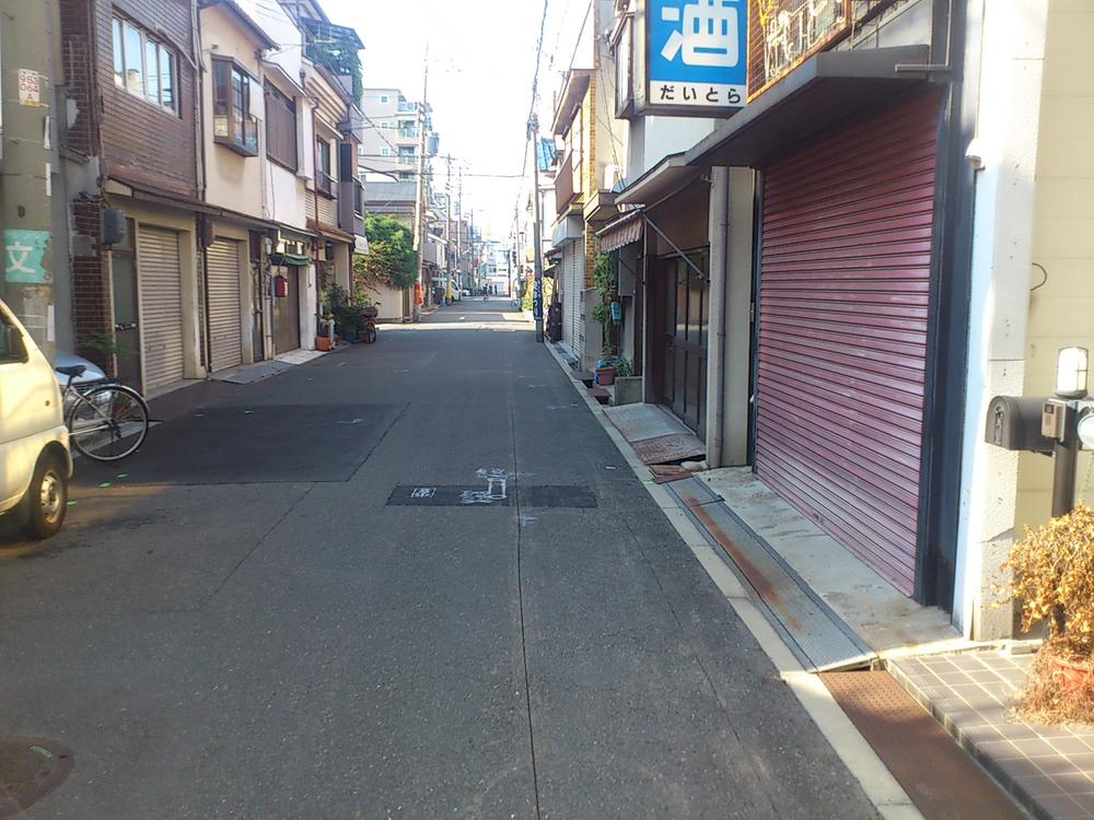 Local photos, including front road. It is the entire surface of the road