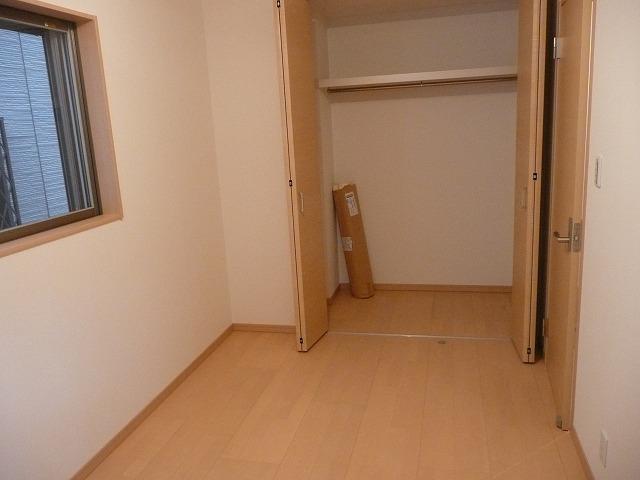 Receipt. First floor storage