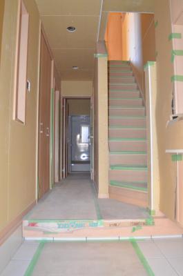 Entrance. Local (11 May 2013) Shooting