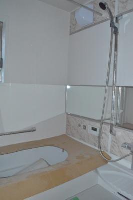 Bathroom. Indoor (11 May 2013) Shooting