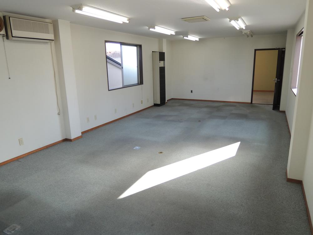 Non-living room. 4th floor Office (26.2 Pledge)