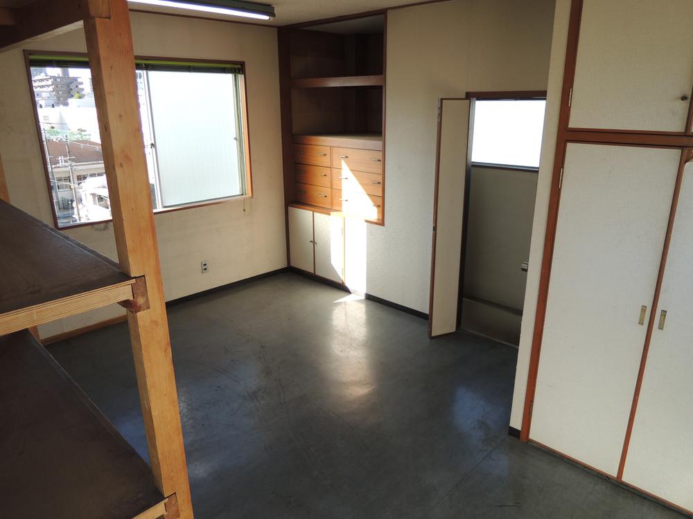 Receipt. 5th floor Warehouse (9.7 quire)