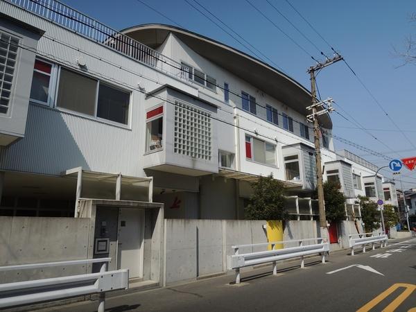 Other. Takakura 584m to kindergarten 8 min. Walk