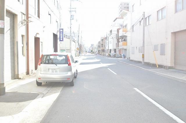 Local photos, including front road. Local (12 May 2013) Shooting