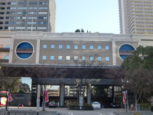 Shopping centre. OCAT 848m until the mall (shopping center)