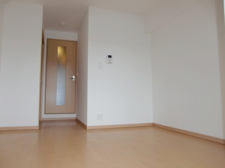 Living and room. Pitattohausu Nishinagahori shop Tel0120-47-4625