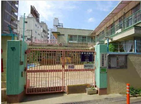 kindergarten ・ Nursery. Since 20m nursery until the day Southeast nursery is adjacent to the site, It is the same environment as that asked to custody at home