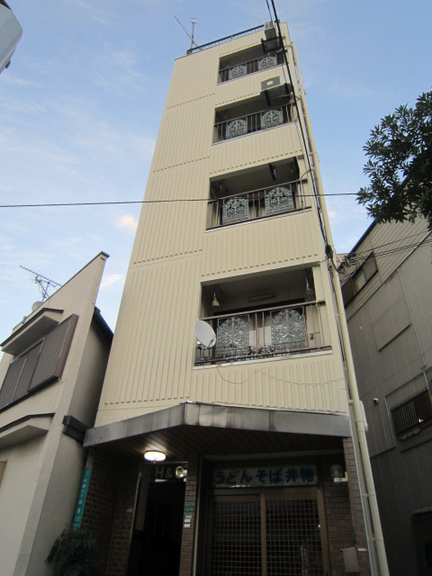 Building appearance. It is a 4-storey.