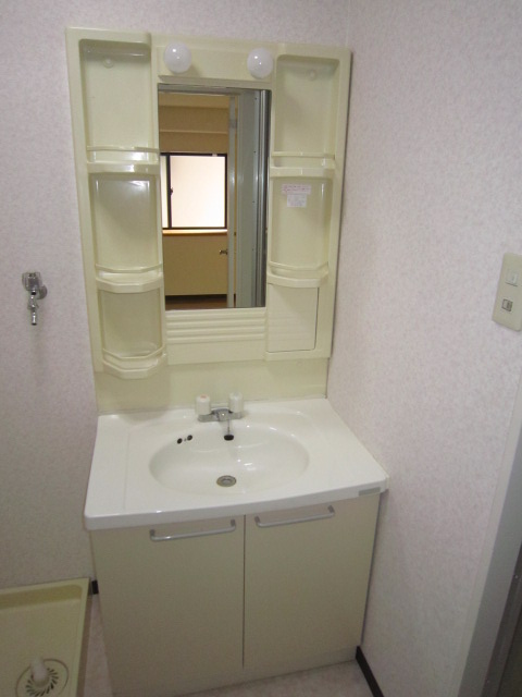 Washroom. Independence is a washbasin. 