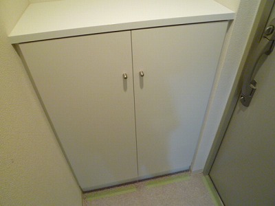 Other Equipment. Shoes BOX