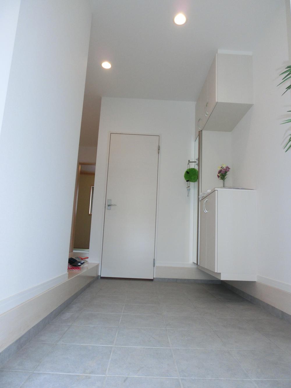 Spacious storage at about 2 Pledge shoes cloak in the back of the entrance is down pat