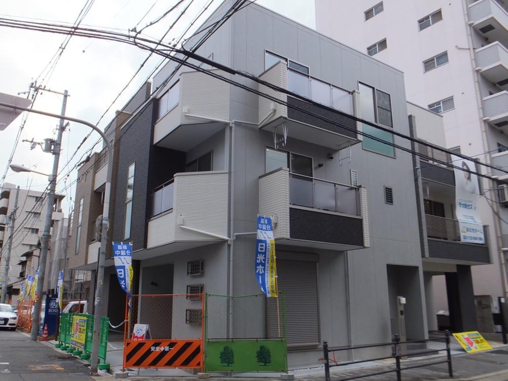 Rendering (appearance). Limited 1 is a section !!