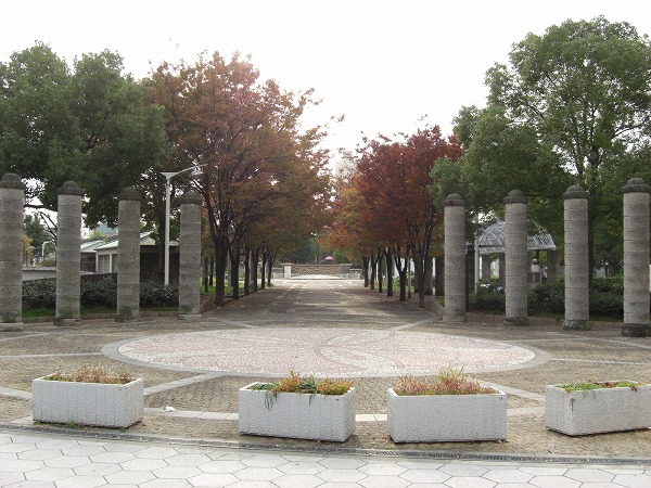 park. 100m to Naniwa park (park)