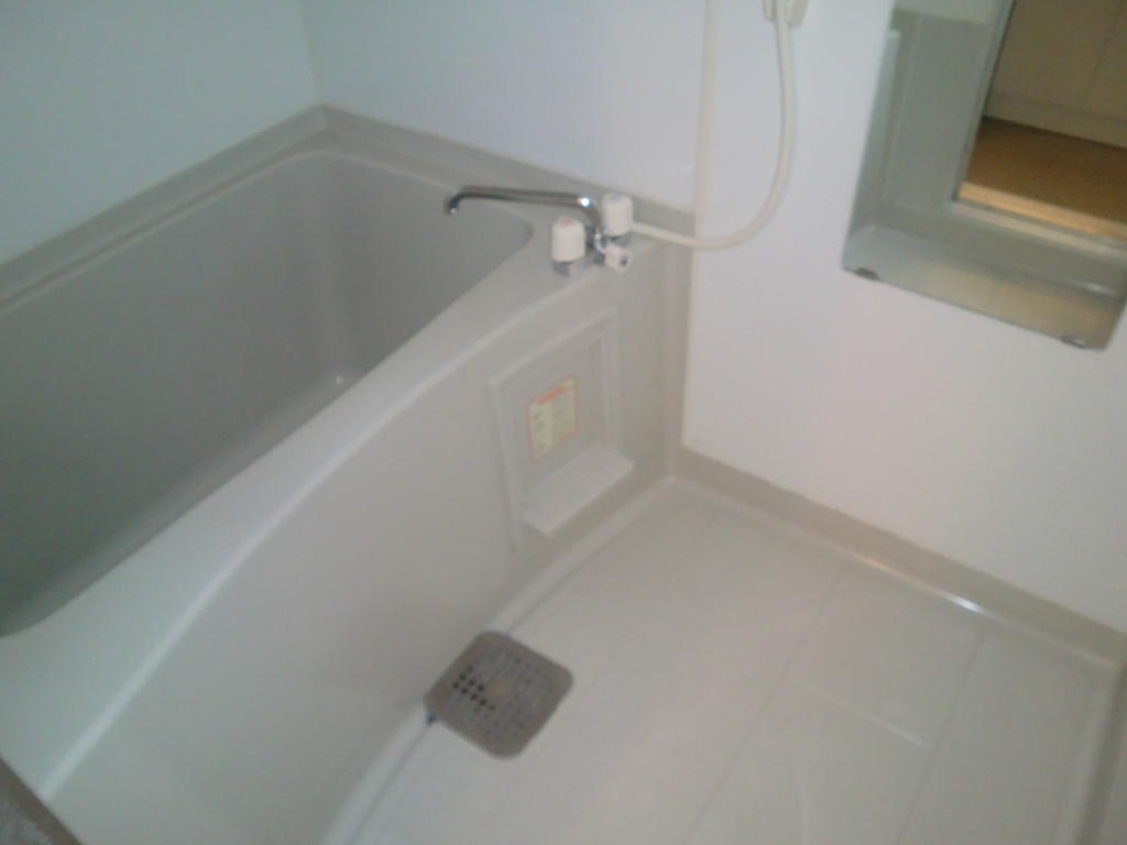 Bath. Osaka Naniwa-ku, rent to Pitattohausu Nishinagahori shop! 