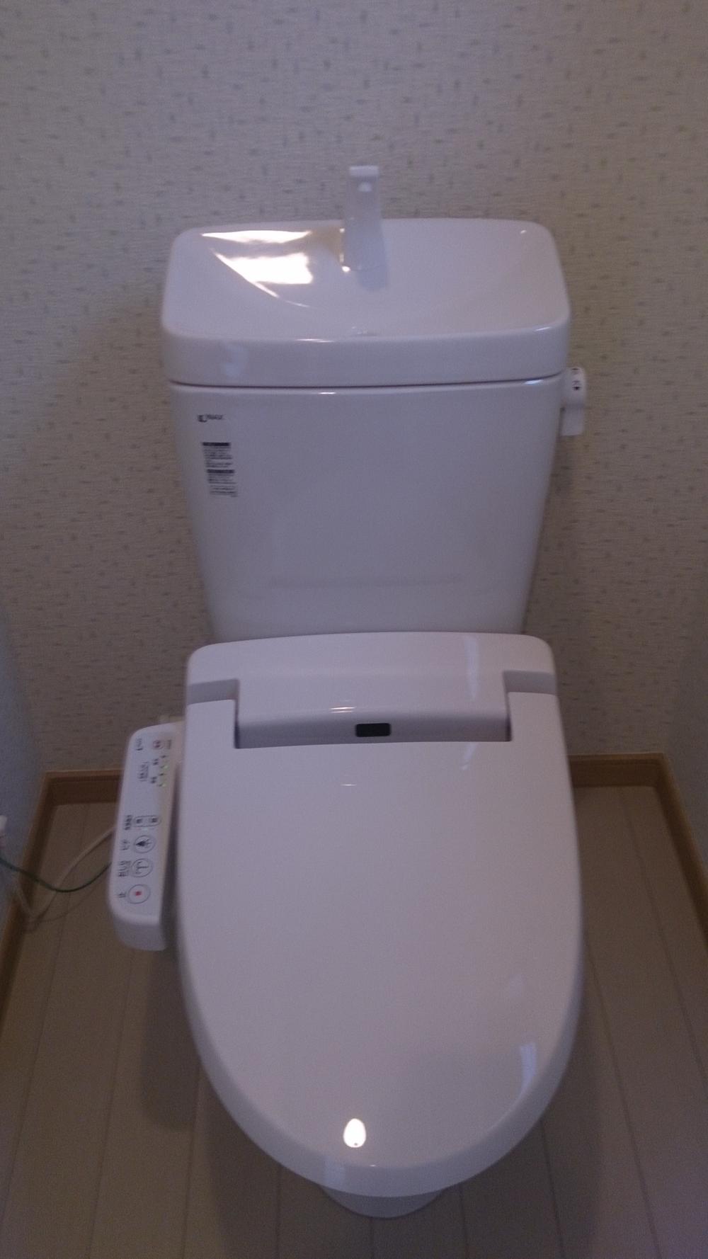 Toilet. 2F toilet