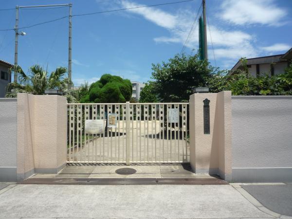 Primary school. Kujo 400m to North Elementary School