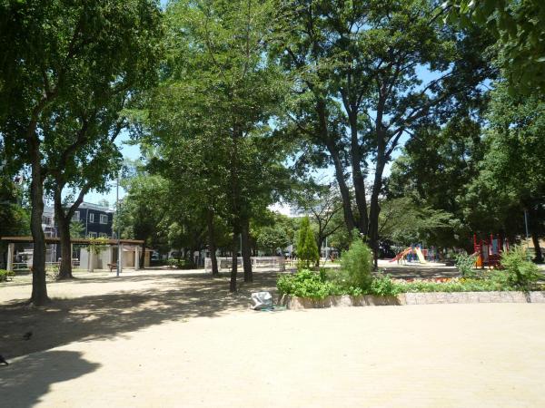 park. Kujo 400m to the north park