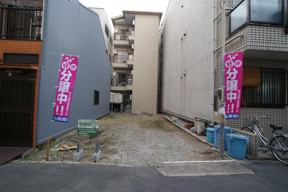 Local appearance photo. Site of the spacious car space that can also be relaxed