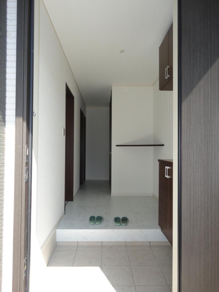 Entrance. Sunlight is also plugged in bright entrance