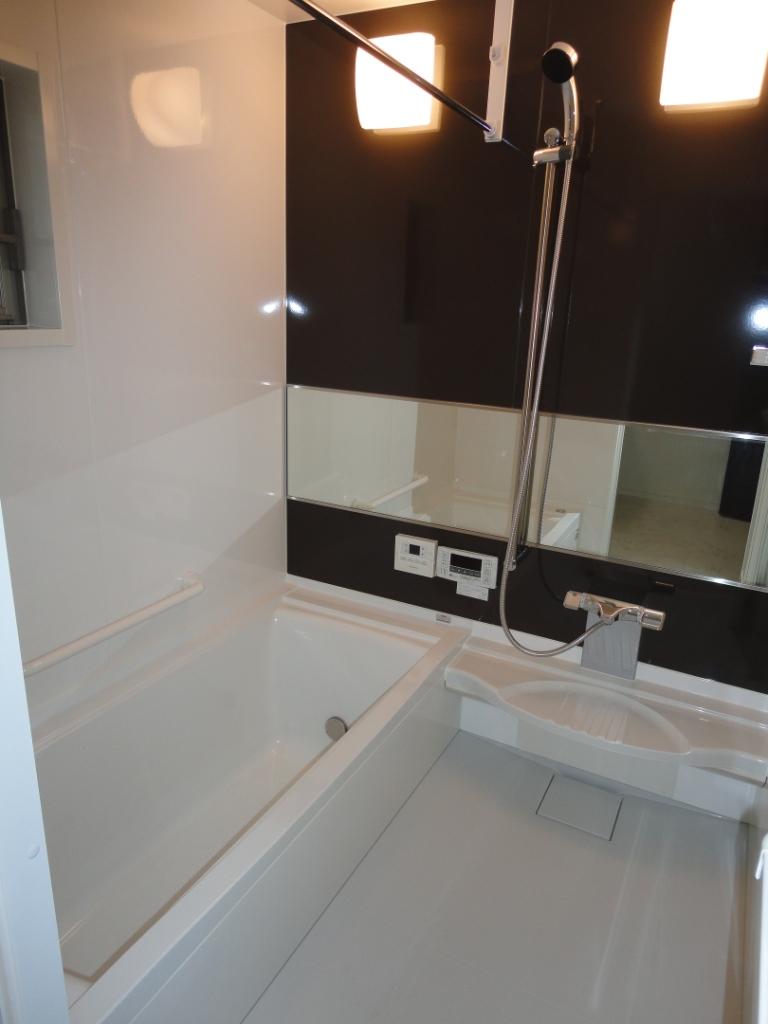 Bathroom. Available in two types of bathroom