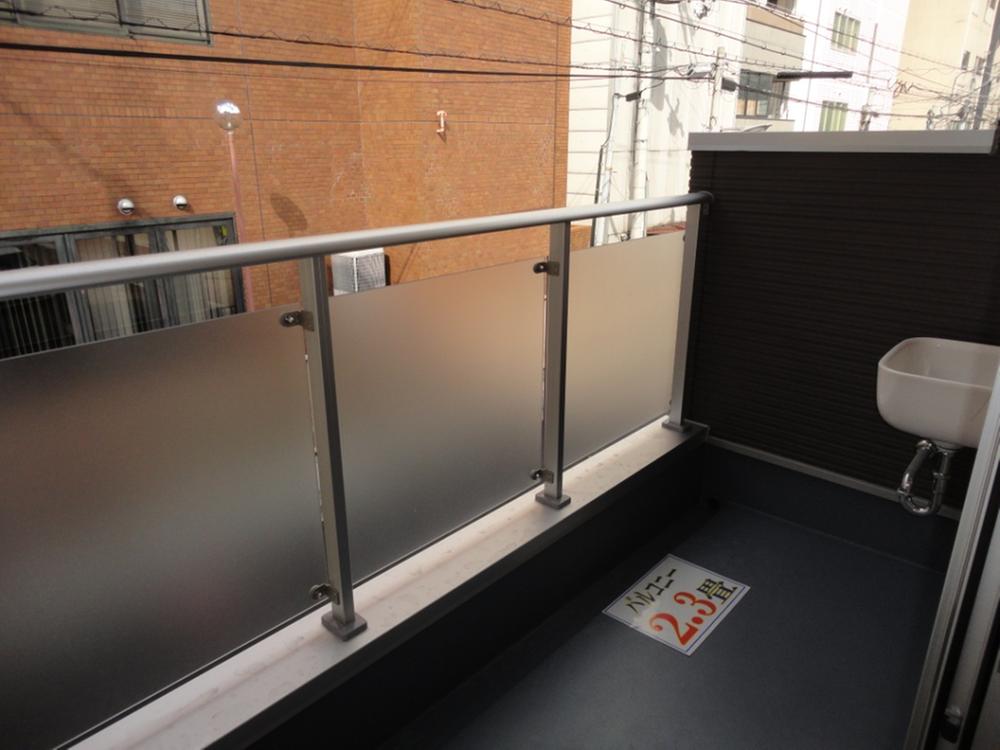 Balcony. Spacious balcony of depth plenty