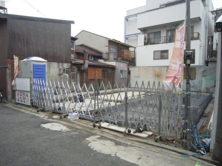 Local appearance photo. Local (11 May 2013) Shooting